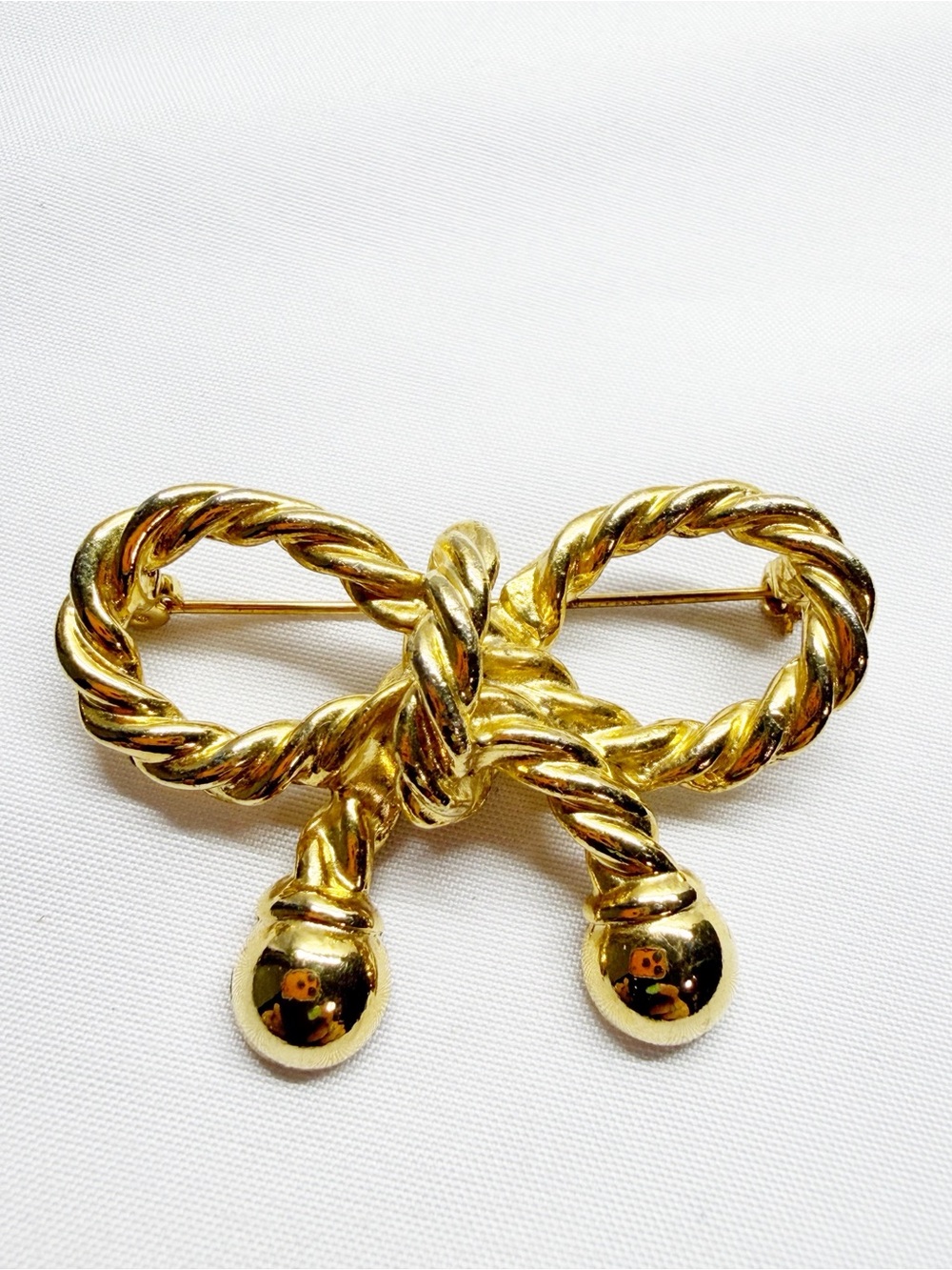 Gold Tone Rope Knotted Bow Brooch